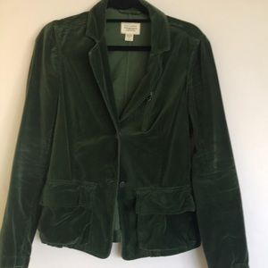 Stunning emerald green velvet blazer